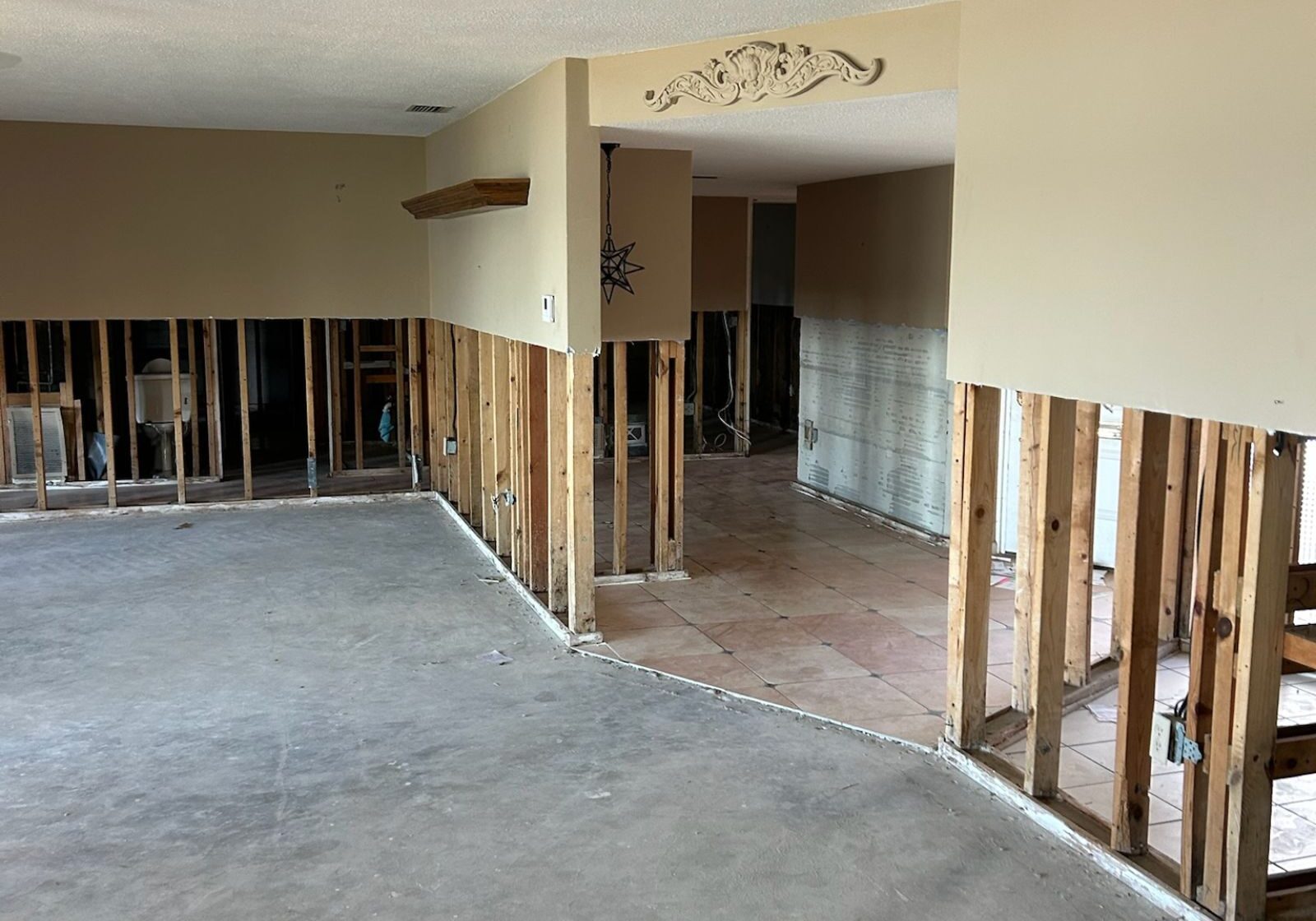 Whole-Home Flood Damage Restoration With Exposed Wall Studs In Gulfport Fl Property